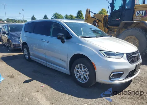 2024 Chrysler Pacifica Touring L z USA, uszkodzony, nr VIN 2C4RC1BG7RR152455